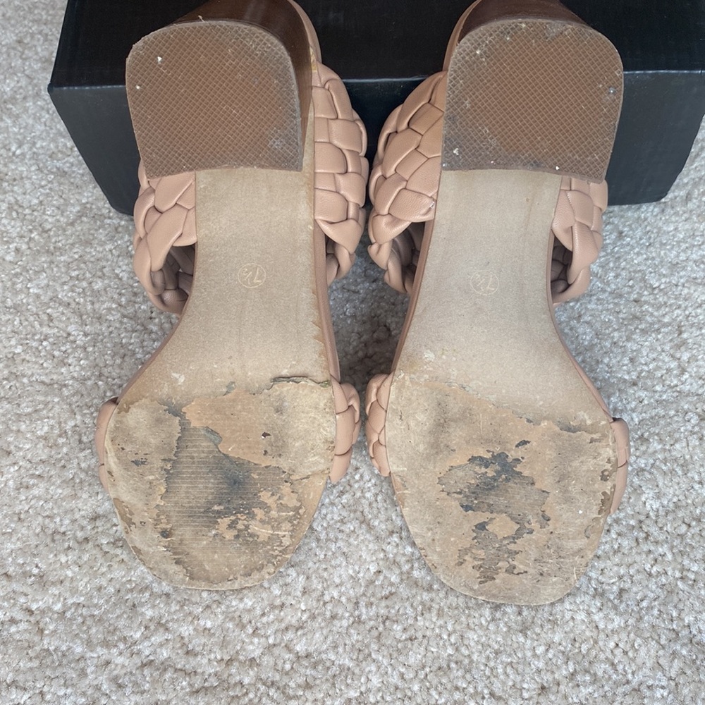 SHU SHOP Tan Eloise Heels - Picture 4 of 4